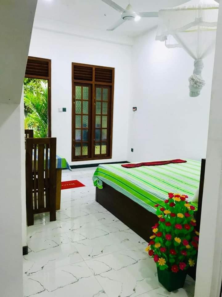Green jade Inn Mirissa Buitenkant foto